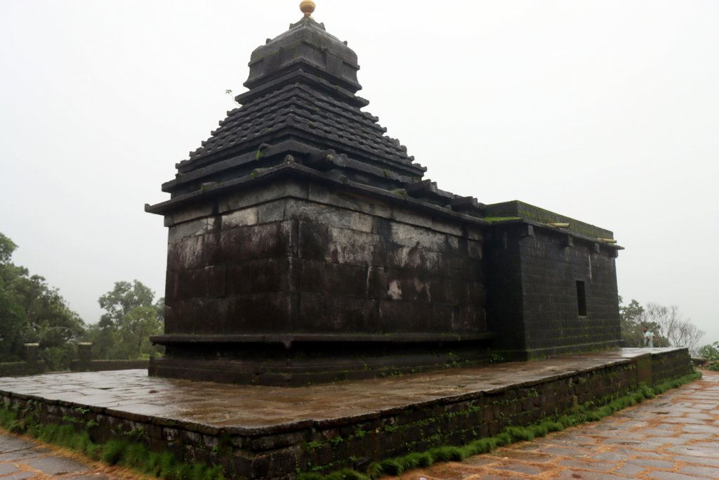 Bettada biraweshwara temple, Tishina Homestay Sakaleshpur Hassan, Book Best Stays in Sakaleshpura at Best Price , Low-cost Luxury home stays with Food and Accommodation