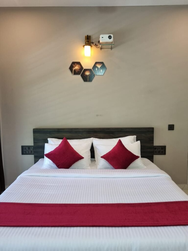 Tishina Homestay Sakaleshpur Hassan, Book Best Stays in Sakaleshpura at Best Price , Low-cost Luxury home stays with Food and Accommodation